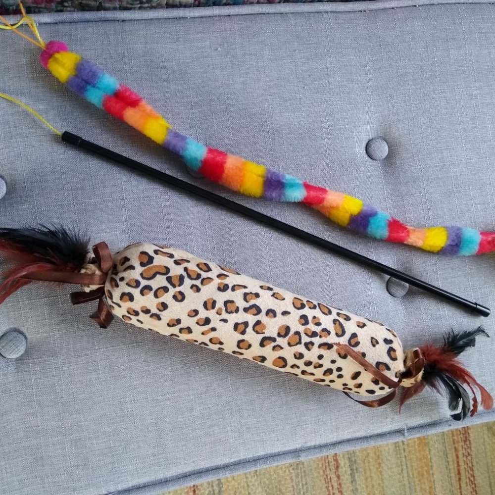 Cat Toys - Like New - 2